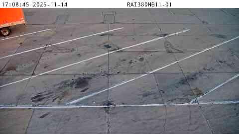 Traffic Cam Cedar Rapids: RA380NB11 - Center Player