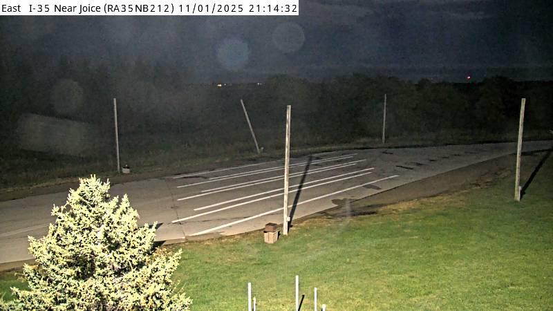 Traffic Cam Joice: Parking Only: I-35 NB MM 212 near - Parking Player