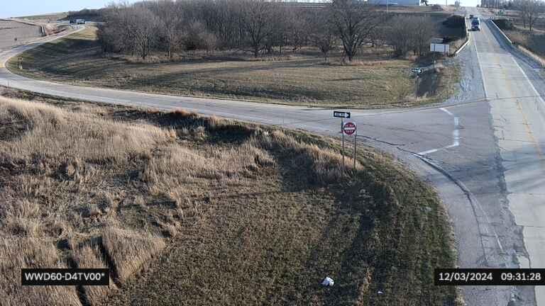 Traffic Cam Underwood: WWD - I-80 @ Magnolia Rd near Player