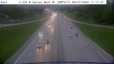 West Des Moines: DM - I-235 @ Valley West in WDM (17) Traffic Camera