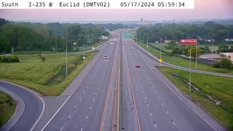 Des Moines: DM - I-235 @ Euclid (02) Traffic Camera