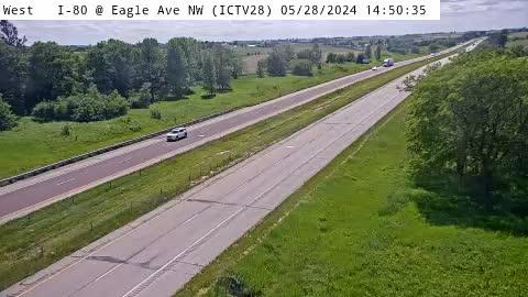 Traffic Cam Oxford: IC - I-80 @ Eagle Ave NW (28) Player