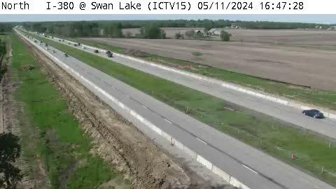 North Liberty: IC - I-380 @ Swan Lake (15) Traffic Camera
