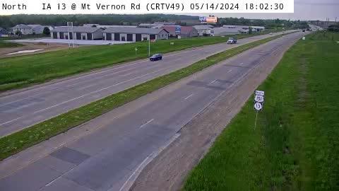 Vernon View: CR - IA 13 @ Mt Vernon Rd (49) Traffic Camera