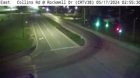 Traffic Cam Cedar Rapids: CR - Collins Rd @ Rockwell Dr NE (38) Player