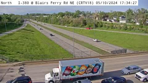 Hiawatha: CR - I-380 @ Blairs Ferry Rd NE (18) Traffic Camera