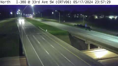 Traffic Cam Cedar Rapids: CR - I-380 @ 33rd Ave SW (06) Player