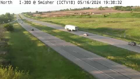 Shueyville: IC - I-380 @ Swisher (18) Traffic Camera