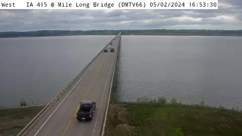 Polk City: DM - IA 415 @ Mile Long Bridge (66) Traffic Camera