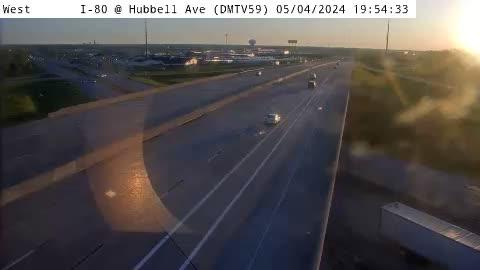 Traffic Cam Altoona: DM - I-80 @ Hubbell Ave (59) Player