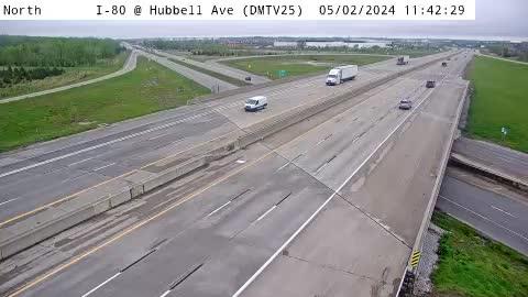Traffic Cam Altoona: DM - I-80 EB @ Hubbell Ave (25) Player
