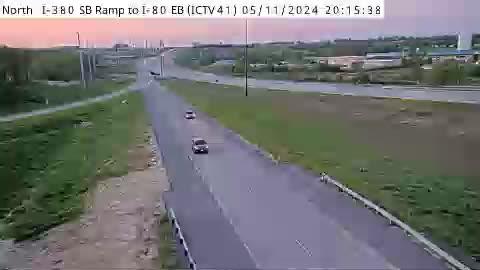 Traffic Cam Tiffin: IC - I-380 SB @ I-80 EB Ramp (41) Player