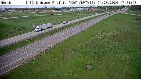 Traffic Cam West Des Moines: DM - I-80 @ Grand Prairie Pkwy (48) Player
