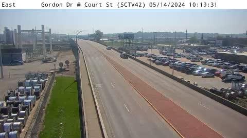 Traffic Cam Sioux City: SC - Gordon Dr @ Court St (42) Player