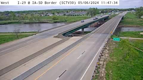 Traffic Cam Sioux City: SC - I-29 @ IA-SD border (30) Player