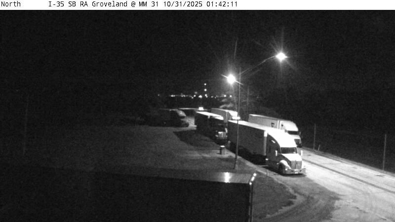 Traffic Cam Osceola: Parking Only: I-35 SB MM 31 near - Entrance Player