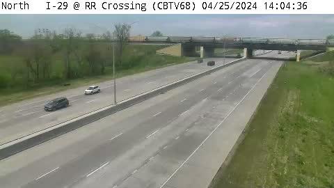Traffic Cam Council Bluffs: CB - I-29NB @ RR Crossing (68) Player