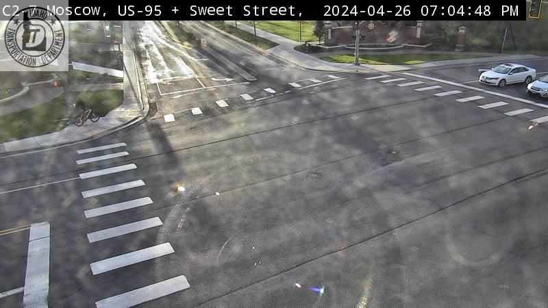 Traffic Cam Moscow: US 95: Sweet Ave Player