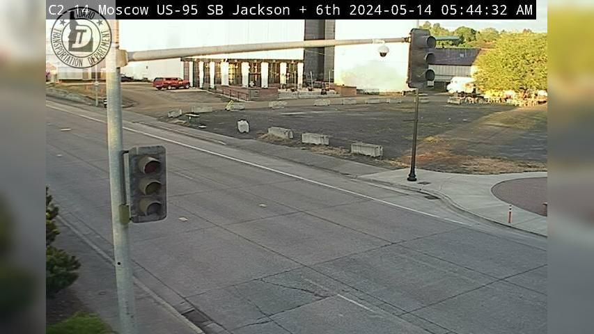 Traffic Cam Moscow: US 95: Sixth St SB East: Sixth St Player