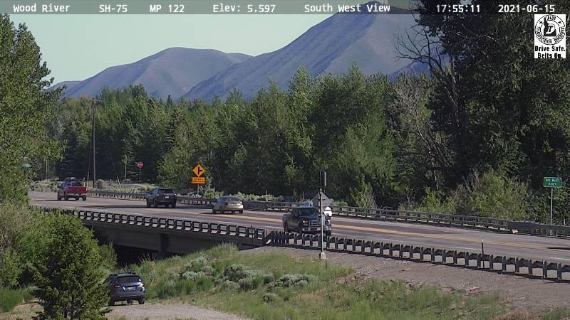 Traffic Cam Sun Valley: Wood River Player