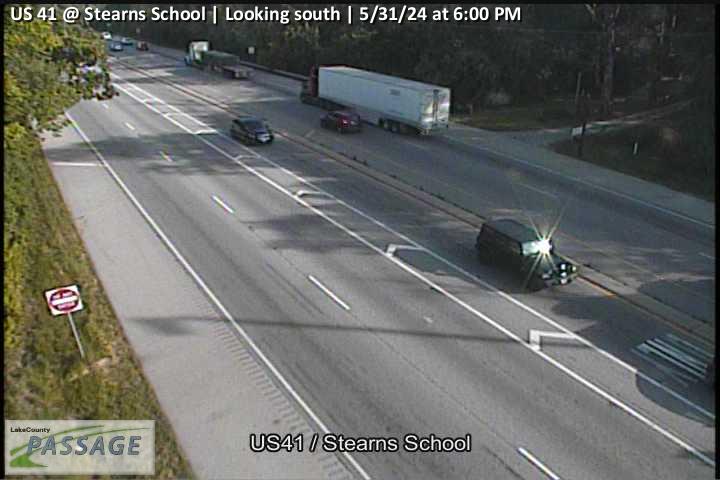 Traffic Cam US 41 at Stearns School - S Player