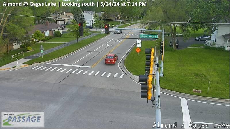 Traffic Cam Almond at Gages Lake - S Player