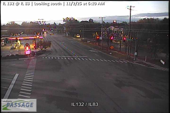 Traffic Cam IL 132 at IL 83 - S Player