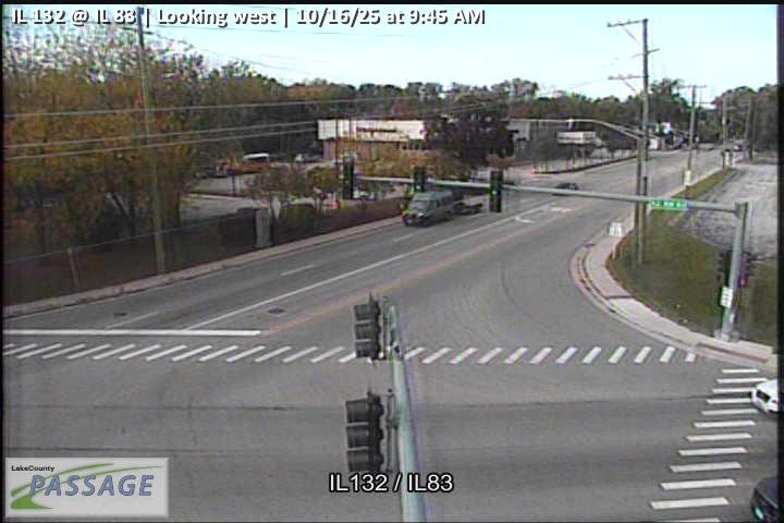 Traffic Cam IL 132 at IL 83 - W Player