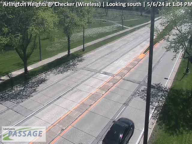 Traffic Cam Arlington Heights at Checker (Wireless) - S Player