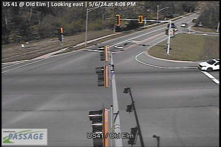 Traffic Cam US 41 at Old Elm - E Player