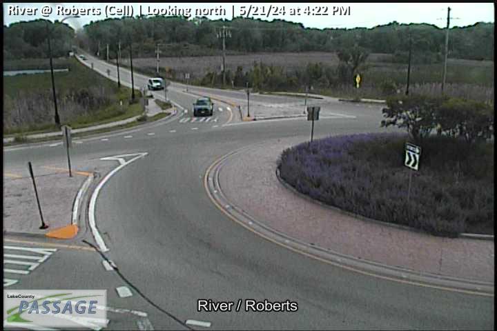 Traffic Cam River at Roberts (Cell) - N Player