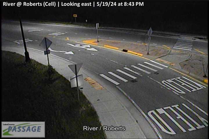 Traffic Cam River at Roberts (Cell) - E Player