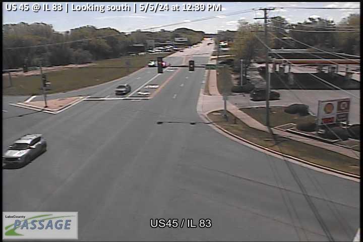 Traffic Cam US 45 at IL 83 - S Player