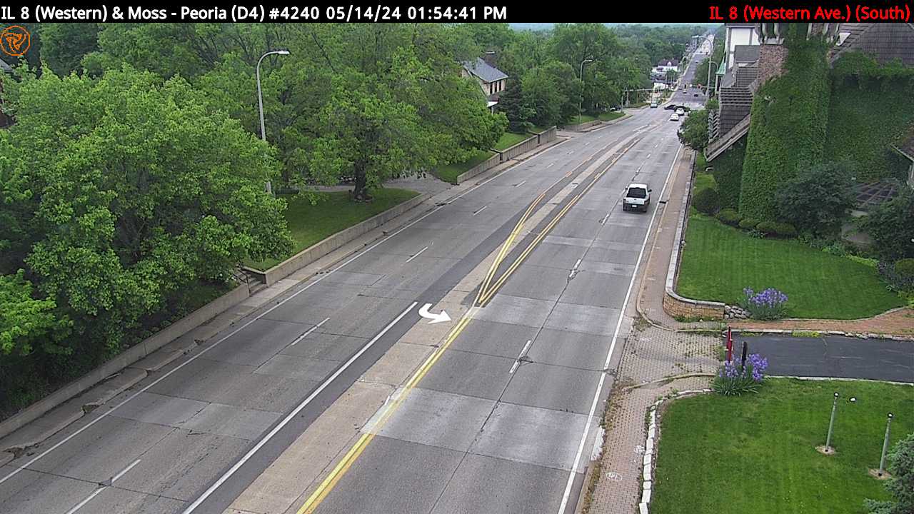 Traffic Cam IL 8 (Western Ave.) at Moss Ave. (#4240) - S Player