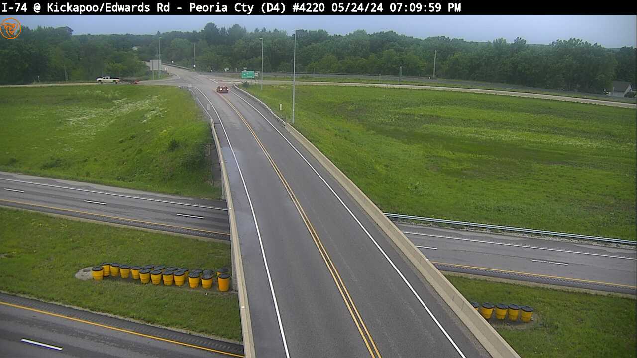 Traffic Cam I-74 at Kickapoo/Edwards Rd. (Exit 82) (#4220) - S Player