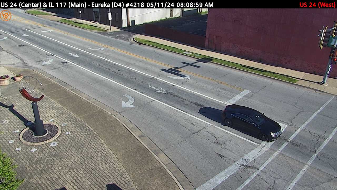 US 24 (Center St.) at IL 117 (Main St.) (#4218) - W Traffic Camera