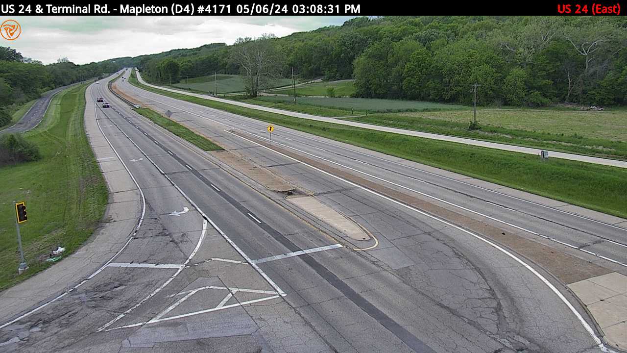 Traffic Cam US 24 at Terminal Road (#4171) - E Player