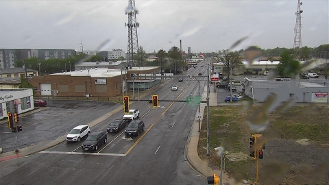 US 150 (Springfield) at Neil (#5043) - S Traffic Camera