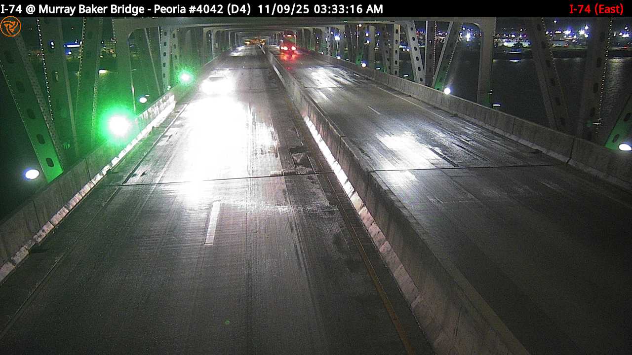 Traffic Cam I-74 WB at Murray Baker Bridge West End (#4042) - E Player