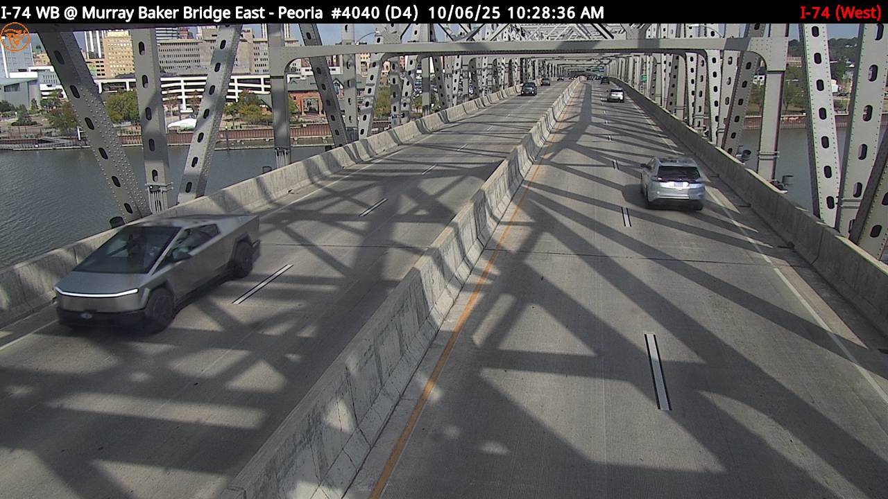 Traffic Cam I-74 WB at Murray Baker Bridge East End (#4040) - W Player