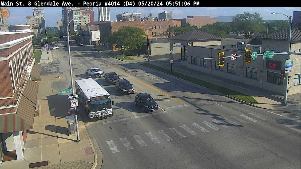 Traffic Cam IL 40 (Glendale Ave.) at Main St. (#4014) - S Player