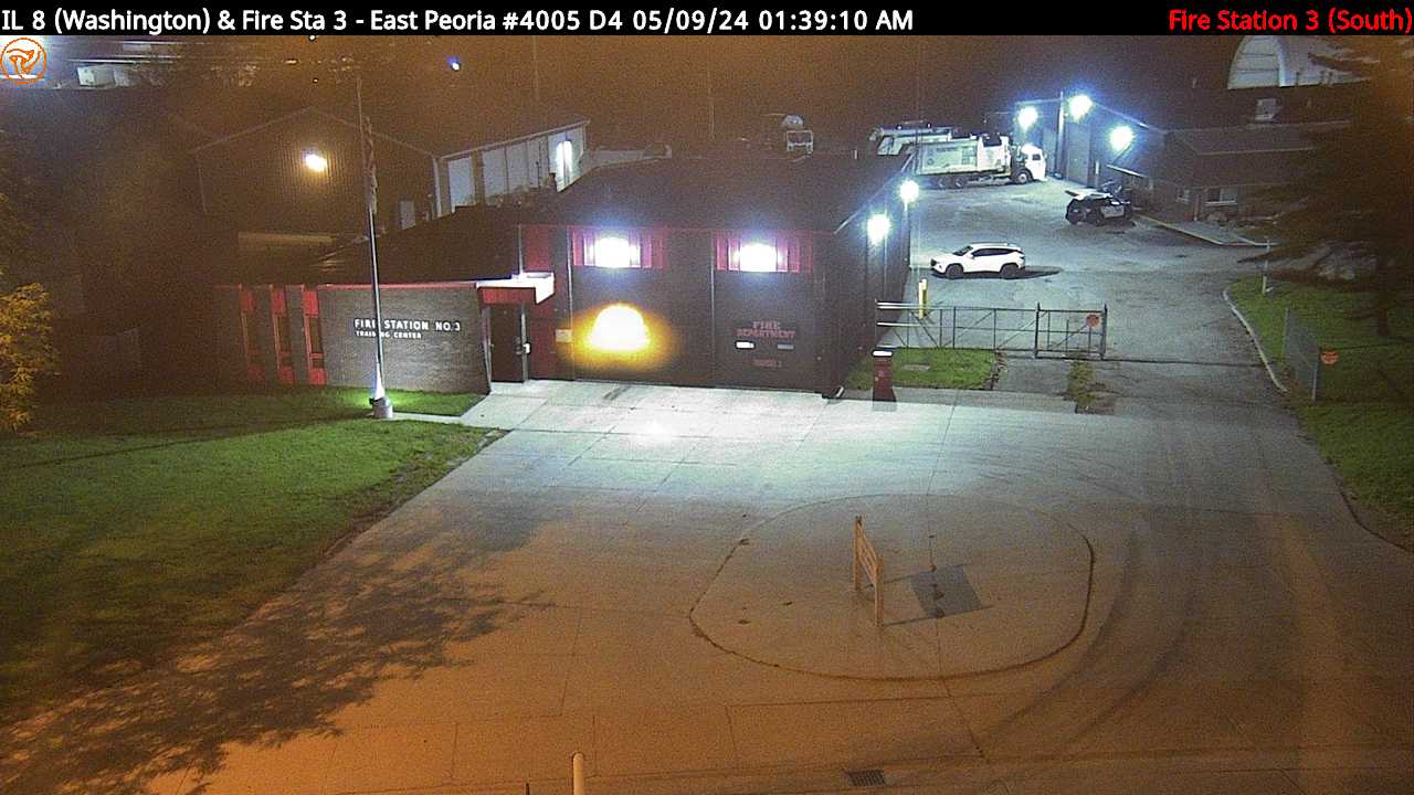 Traffic Cam IL 8 (Washington St.) at Fire Station 3 (#4005) - S Player