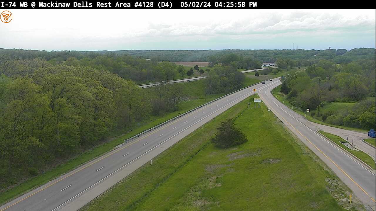 Traffic Cam I-74 at WB Mackinaw Dells Rest Area (#4128) - W Player