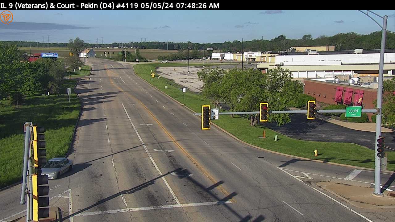 IL 9 (Veterans Dr.) at Court St. (#4119) - S Traffic Camera