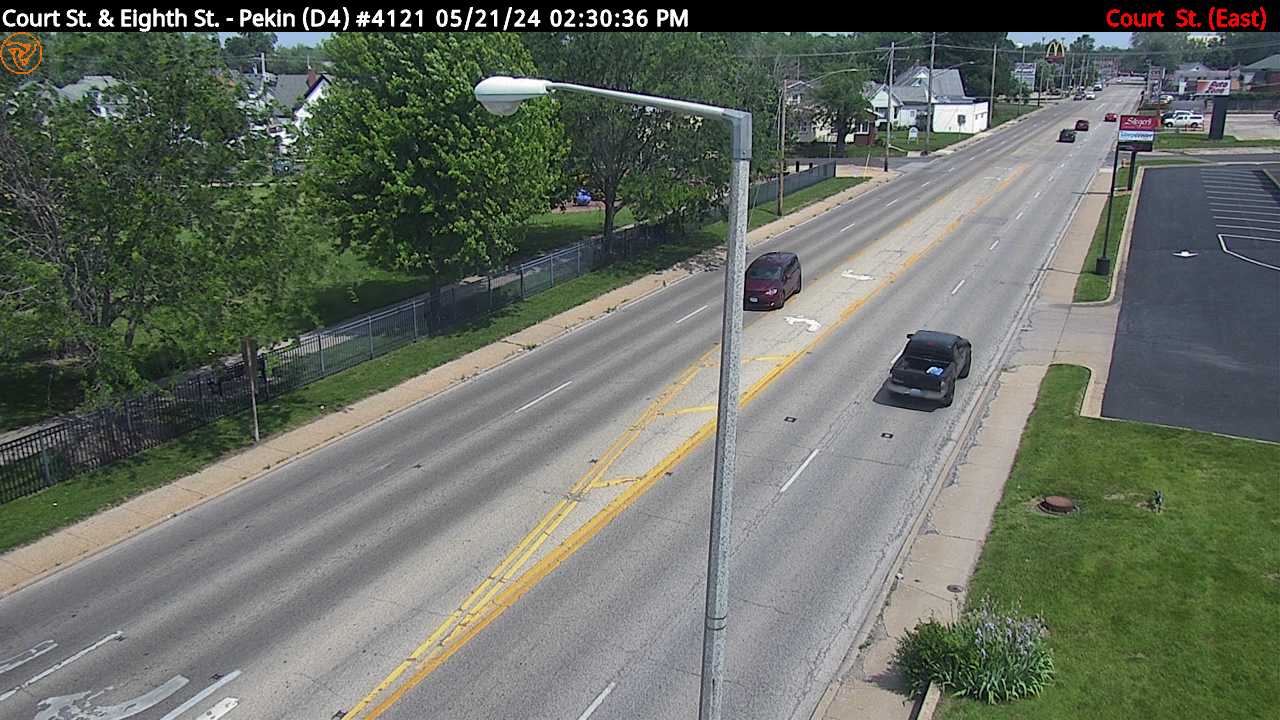 Traffic Cam IL 9/29 (Court St.) at Eighth St. (#4121) - E Player