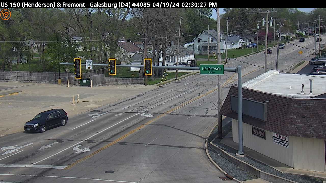 Traffic Cam US 150 (Henderson St.) at Fremont St. (#4085) - E Player