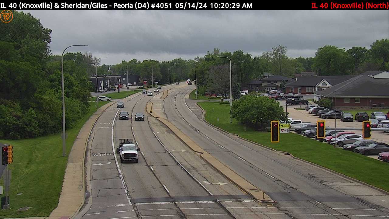 Traffic Cam IL 40 (Knoxville Ave.) at Sheridan Rd./Giles Ln. (#4051) - N Player