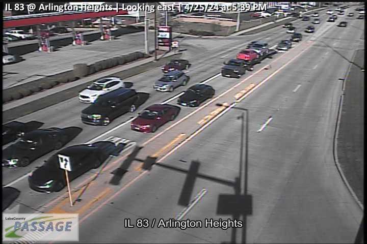 Traffic Cam IL 83 at Arlington Heights - E Player