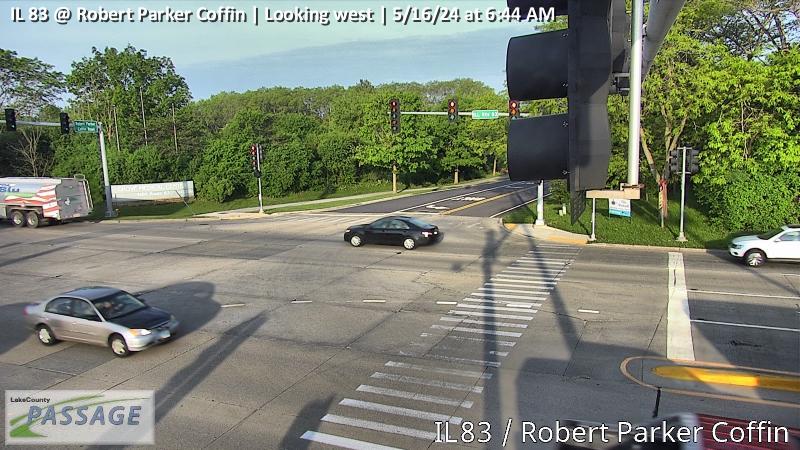 Traffic Cam IL 83 at Robert Parker Coffin - W Player