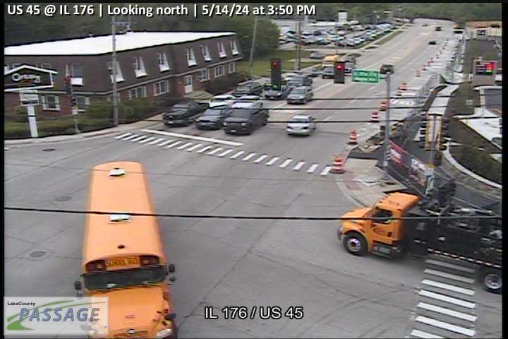 Traffic Cam US 45 at IL 176 - N Player